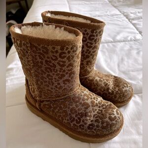 Girls Ugg size 13